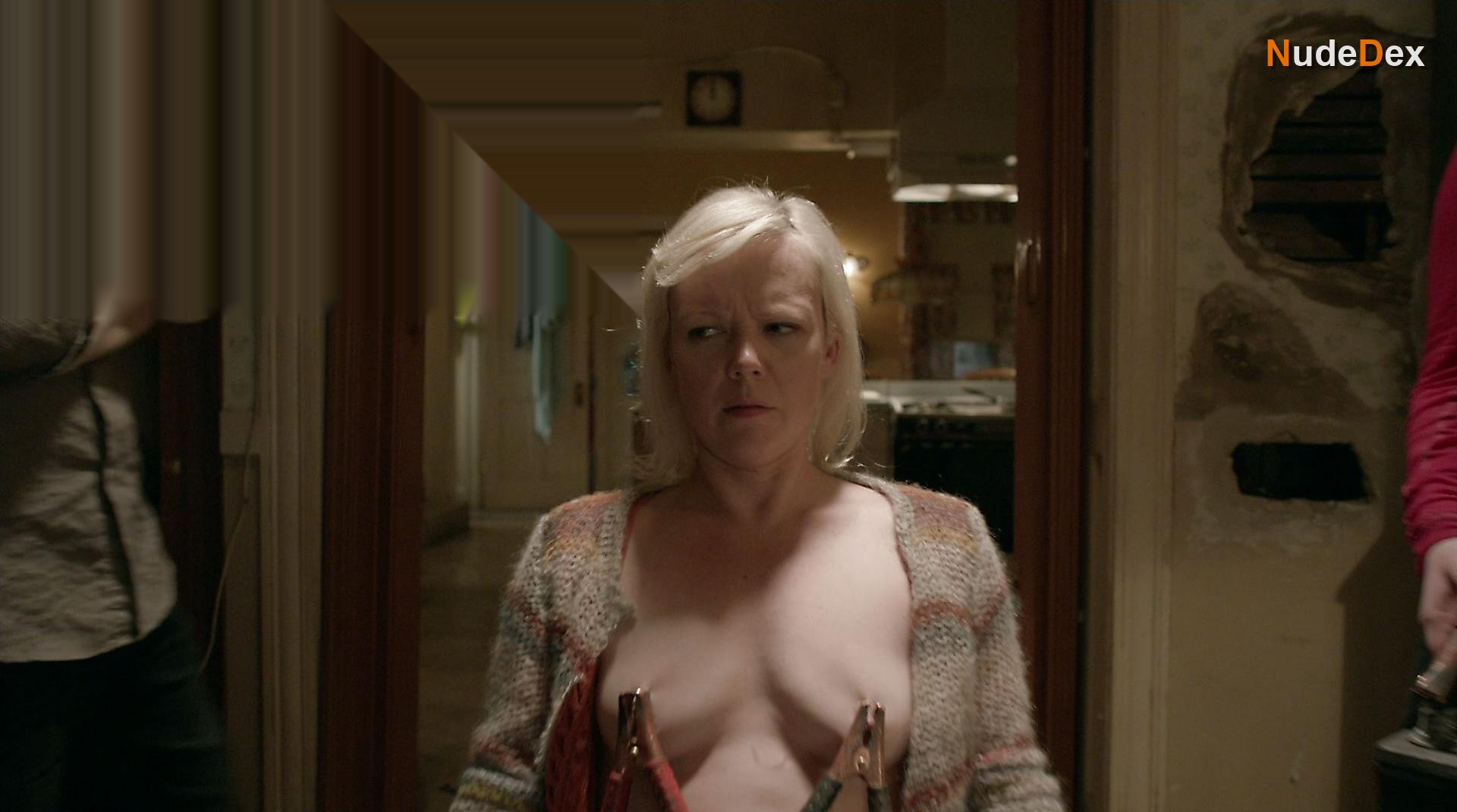 Emily Bergl in Shameless, photo 16