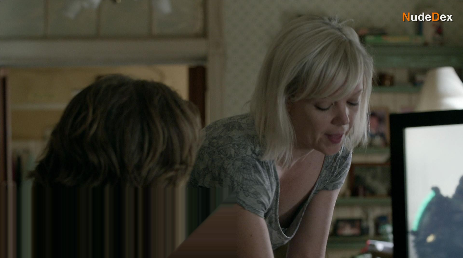 Emily Bergl in Shameless, photo 17