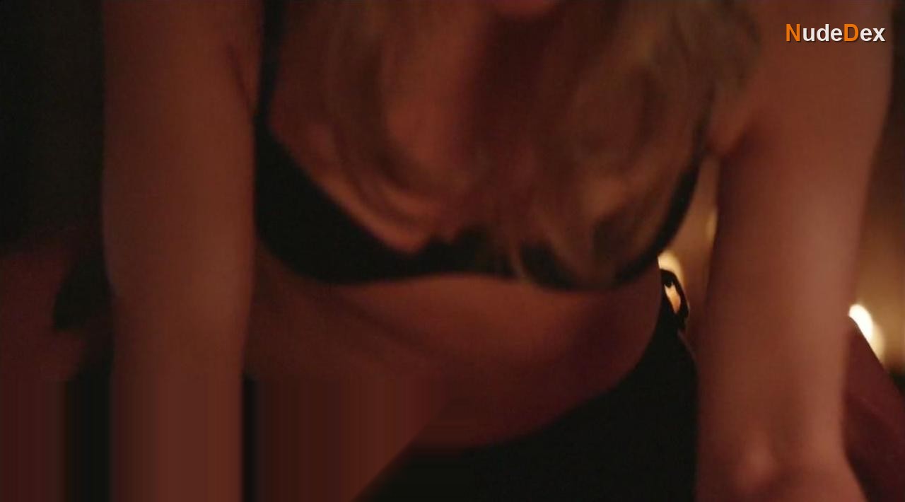 Emily Bett Rickards in Arrow, photo 1