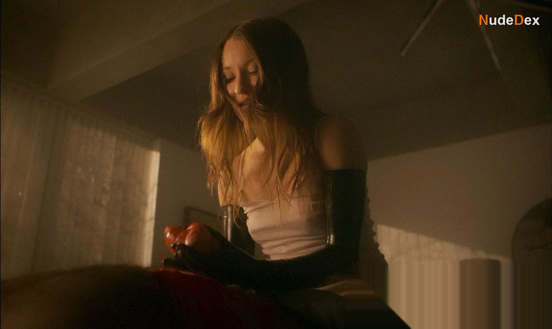 Emily Browning in American Horror Stories, photo 14