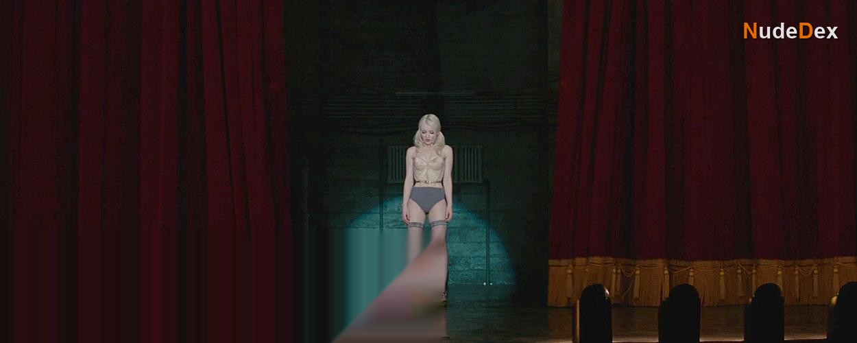 Emily Browning in Sucker Punch, photo 5