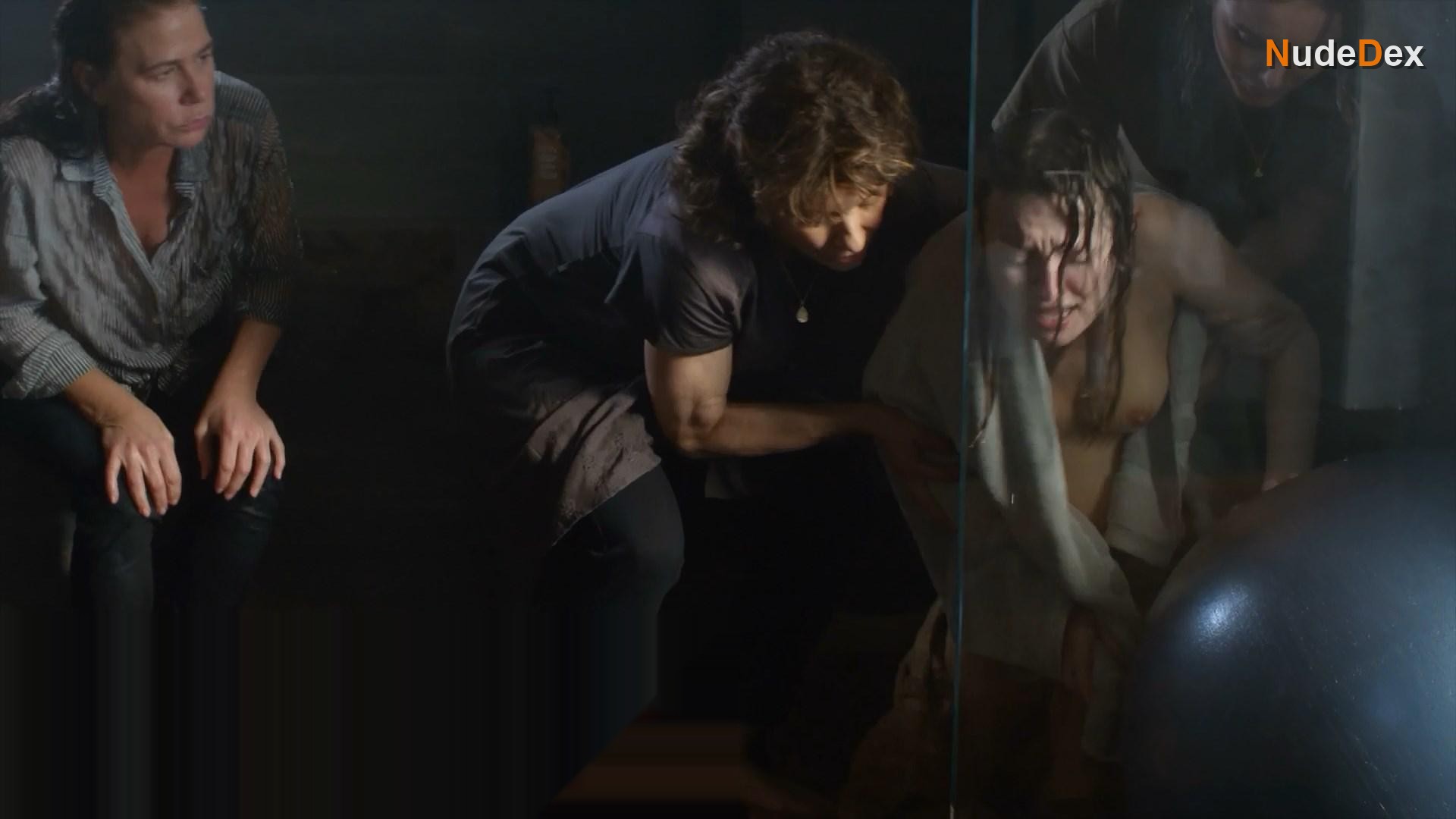 Emily Browning in The Affair, photo 17