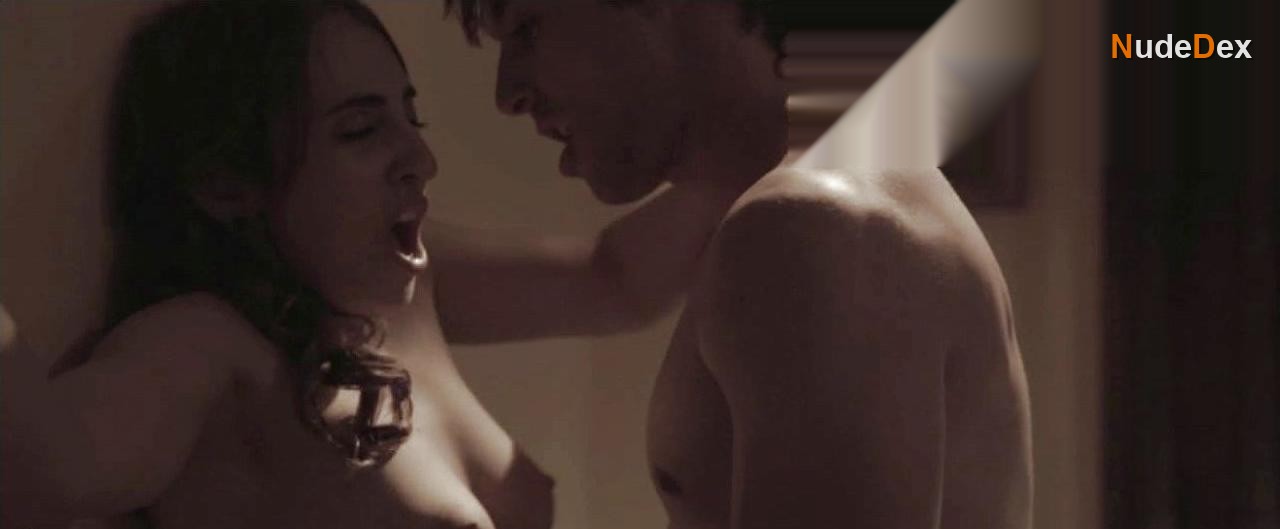 Emily Claeys in Adaline, photo 2