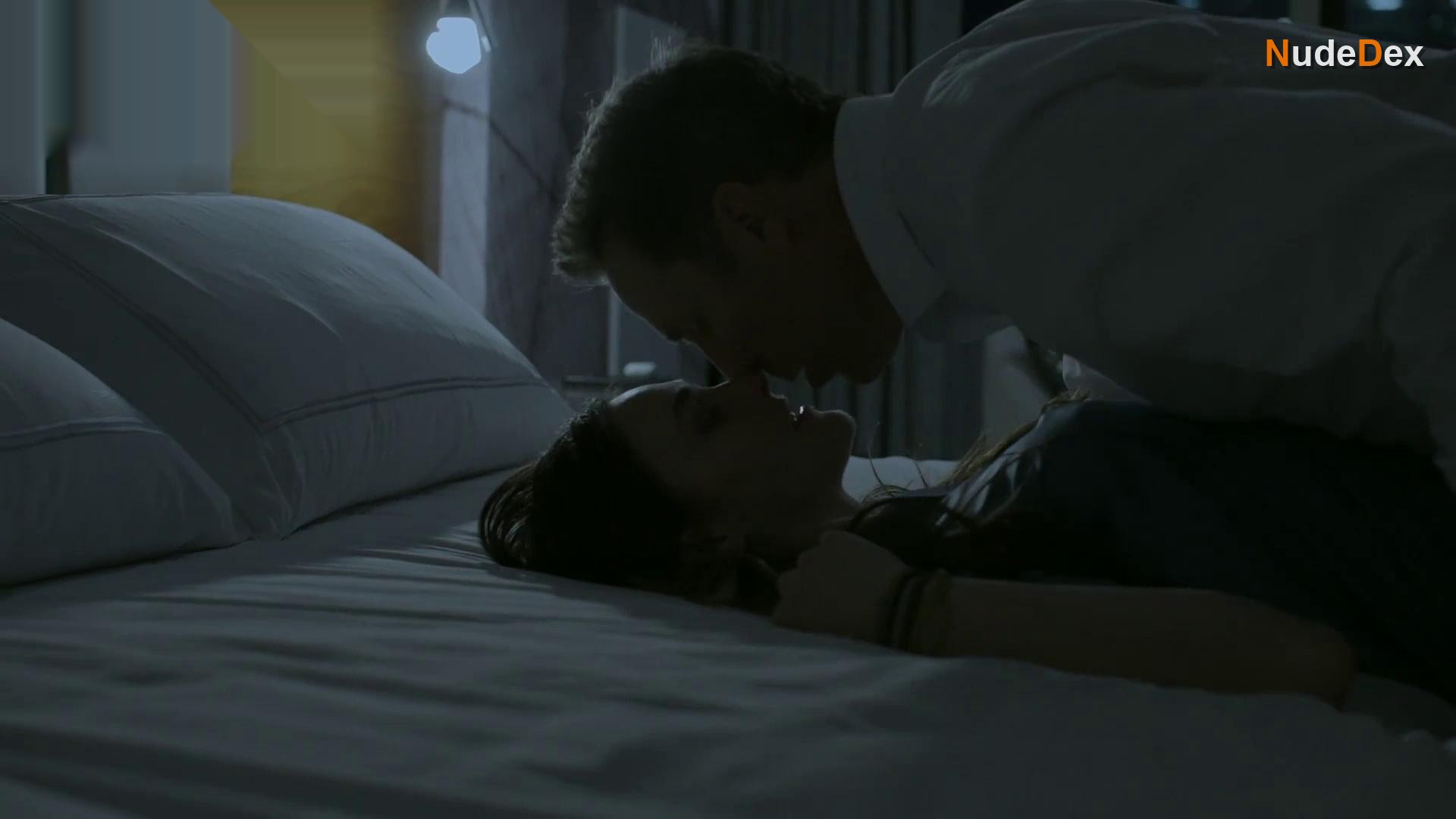 Emily Hall in Wrong Numbers, photo 3