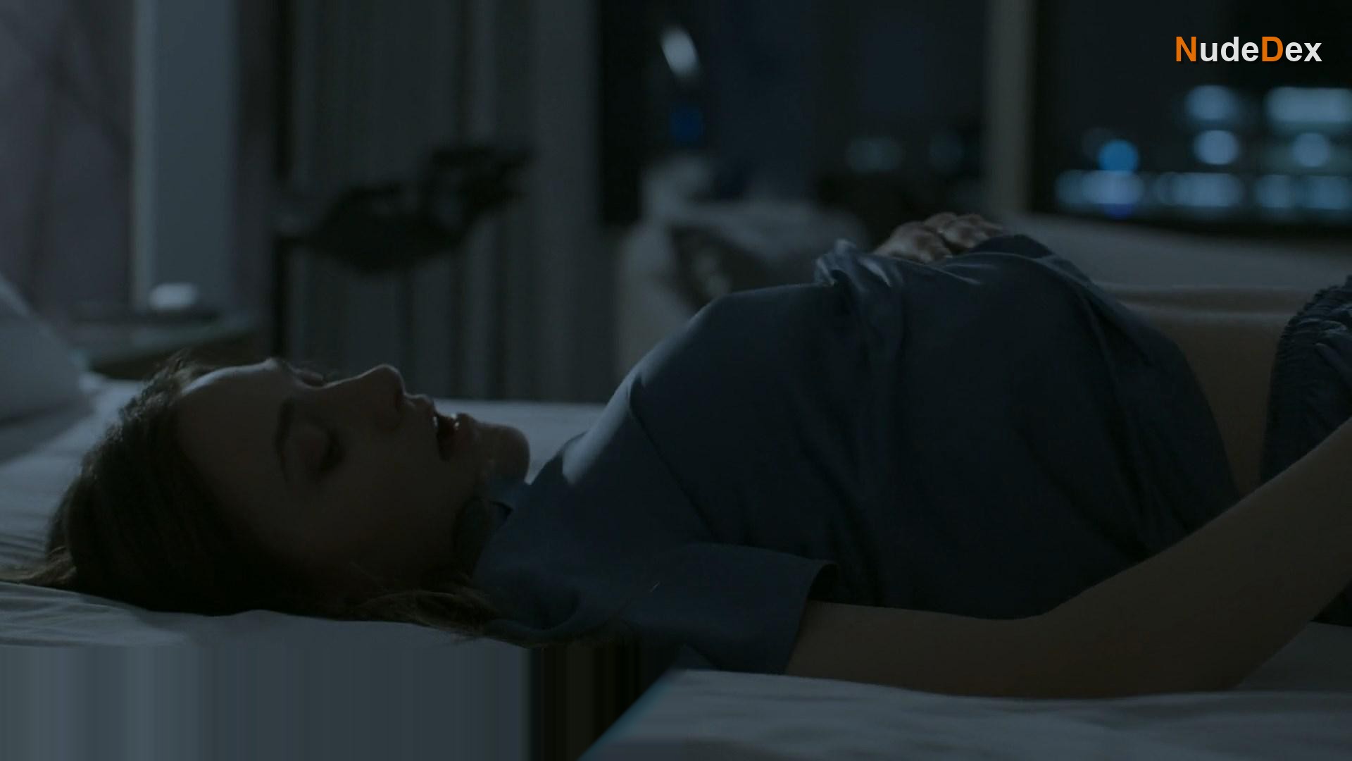 Emily Hall in Wrong Numbers, photo 22