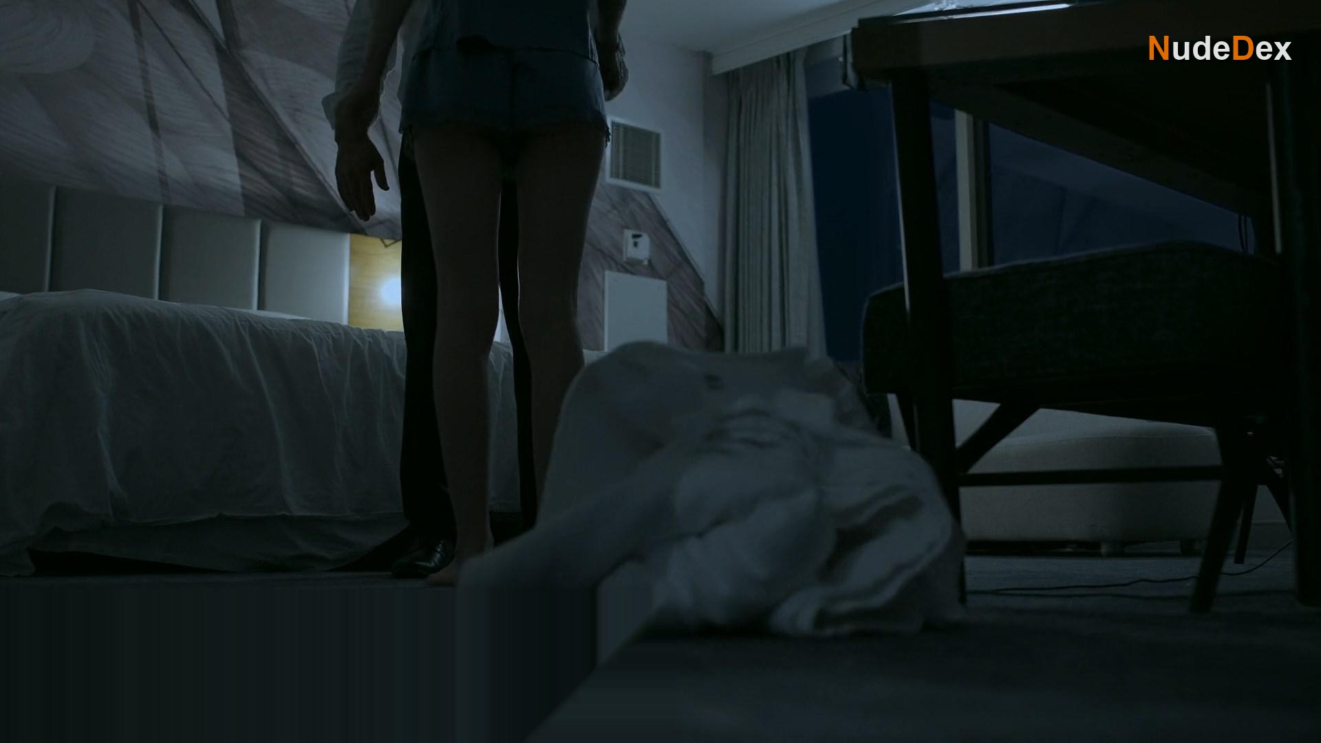 Emily Hall in Wrong Numbers, photo 35