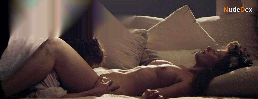 Emily Holmes in Nightwatching, photo 4