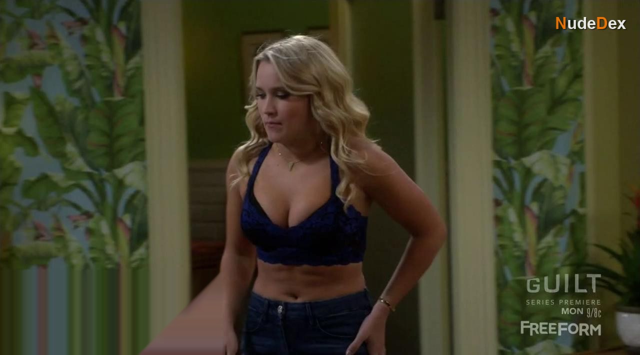 Emily Osment in Young Hungry, photo 18