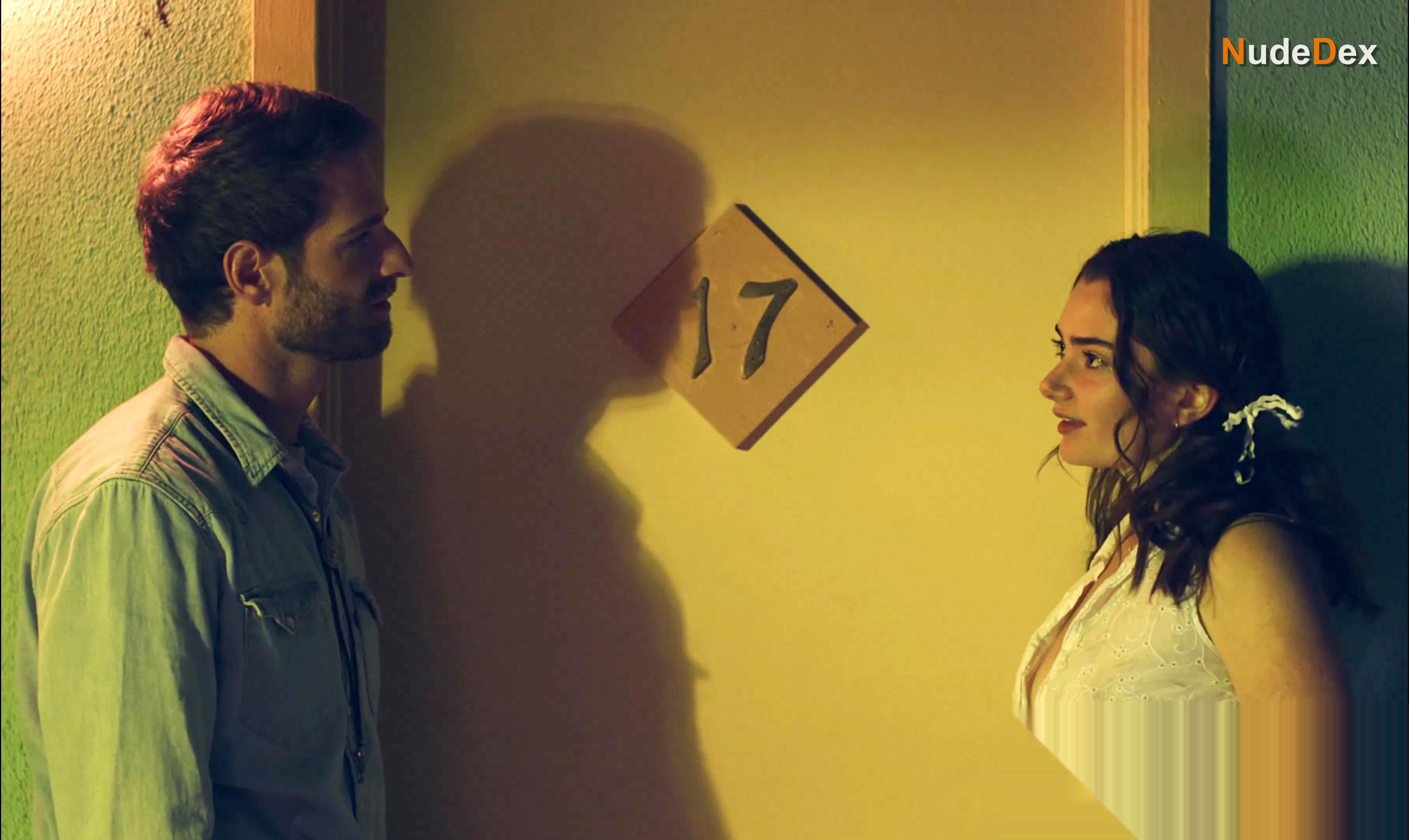Emily Robinson in Daddy, photo 2