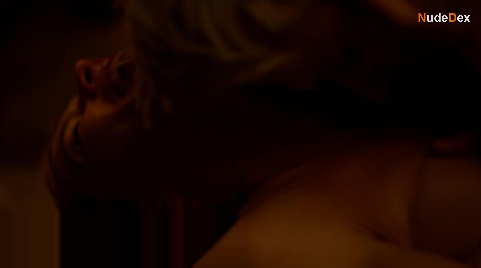 Emma Greenwell in The Rook, photo 2
