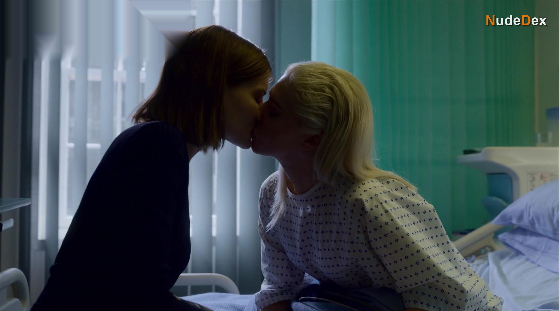 Emma Greenwell in The Rook, photo 10