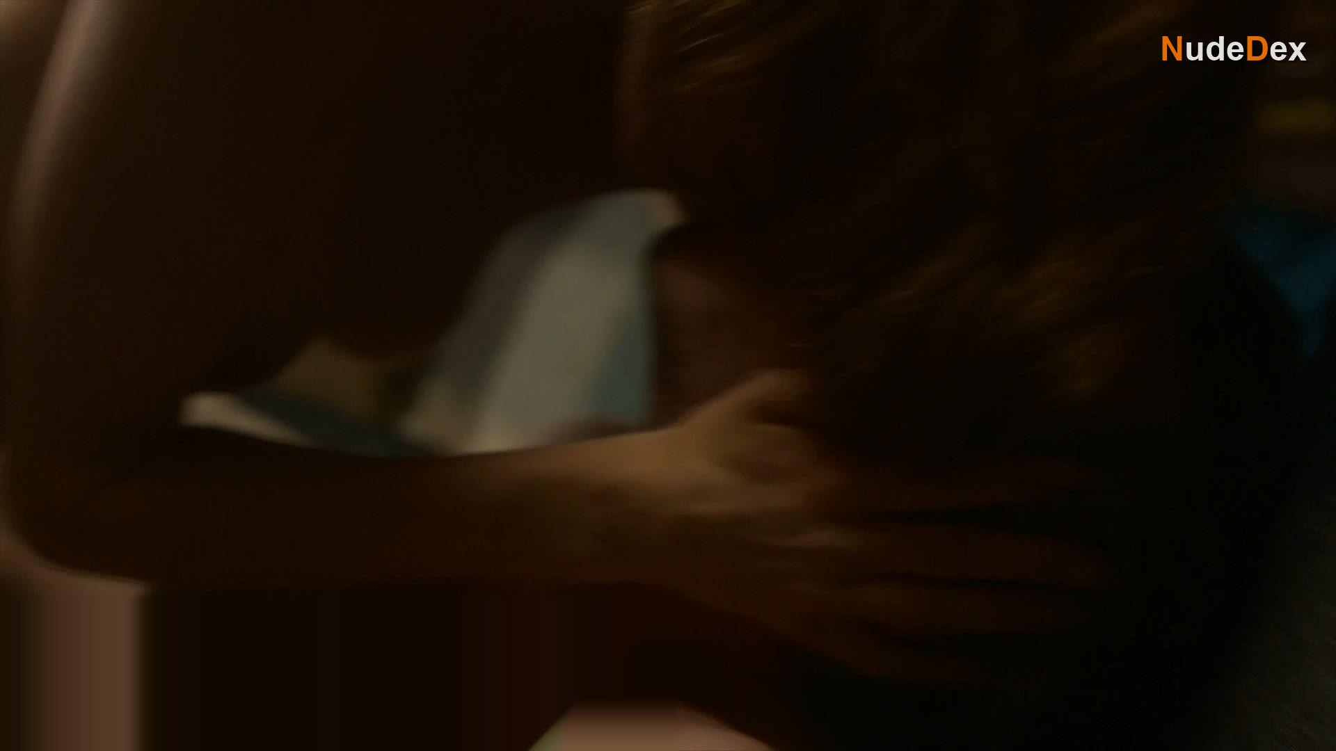 Emma Greenwell in The Rook, photo 11