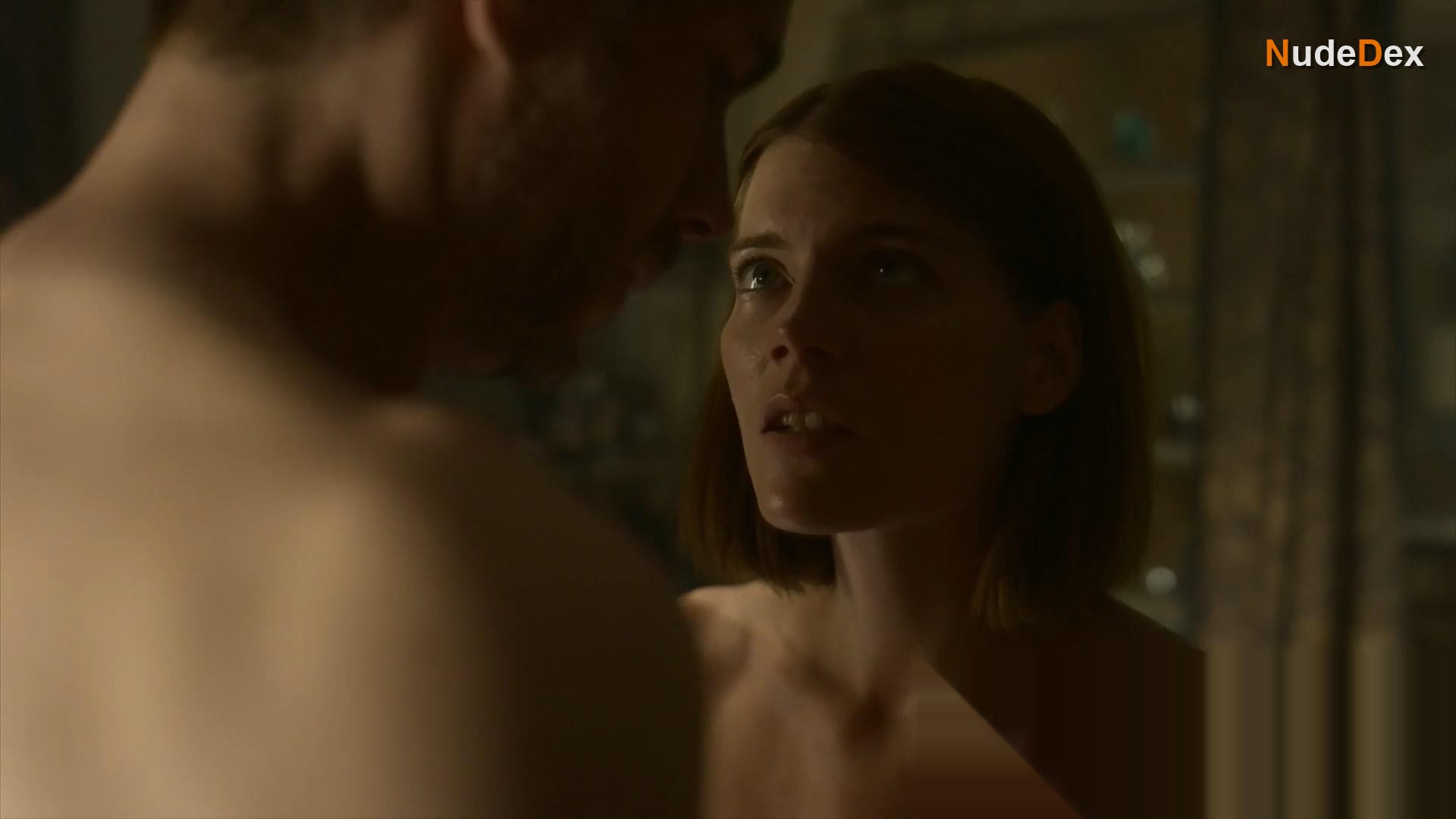 Emma Greenwell in The Rook, photo 16
