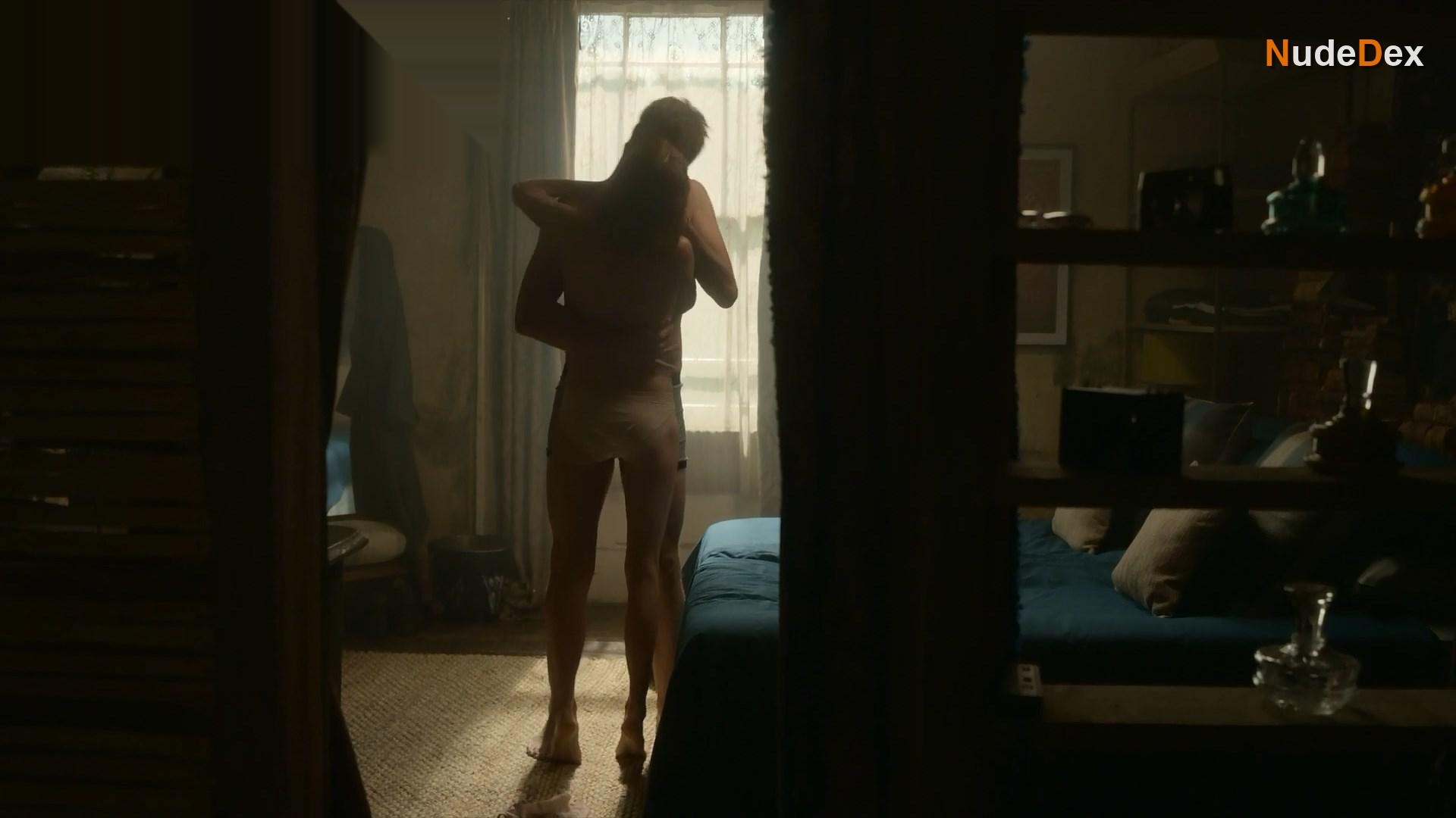 Emma Greenwell in The Rook, photo 18