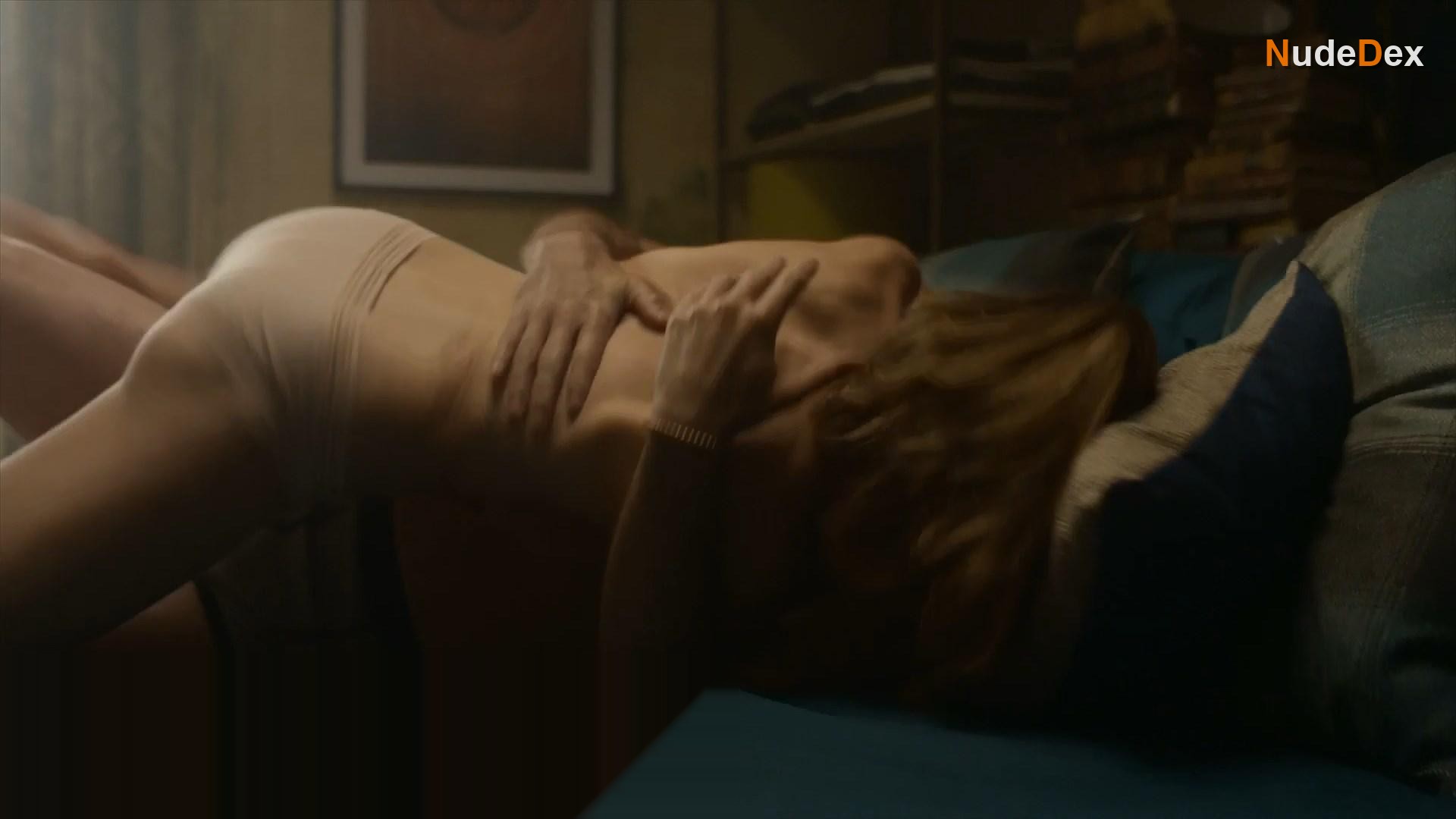 Emma Greenwell in The Rook, photo 19