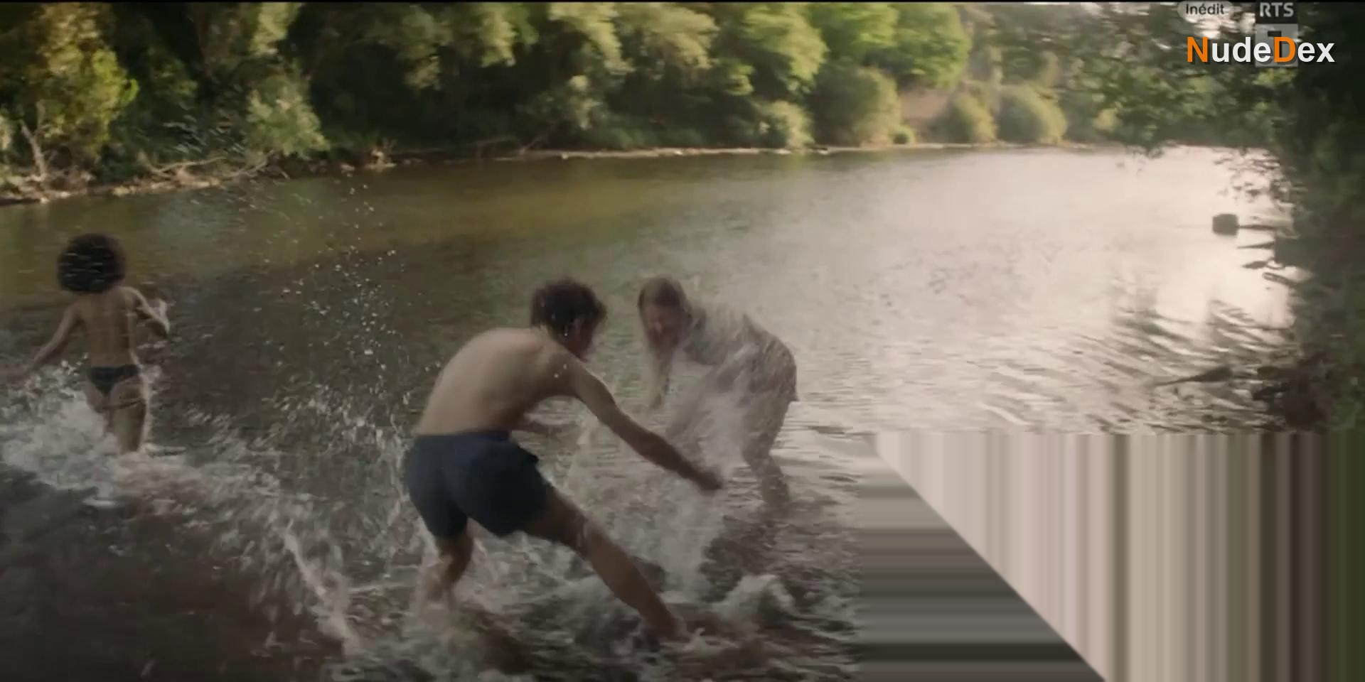 Emma Jugi in L'eclipse, photo 6