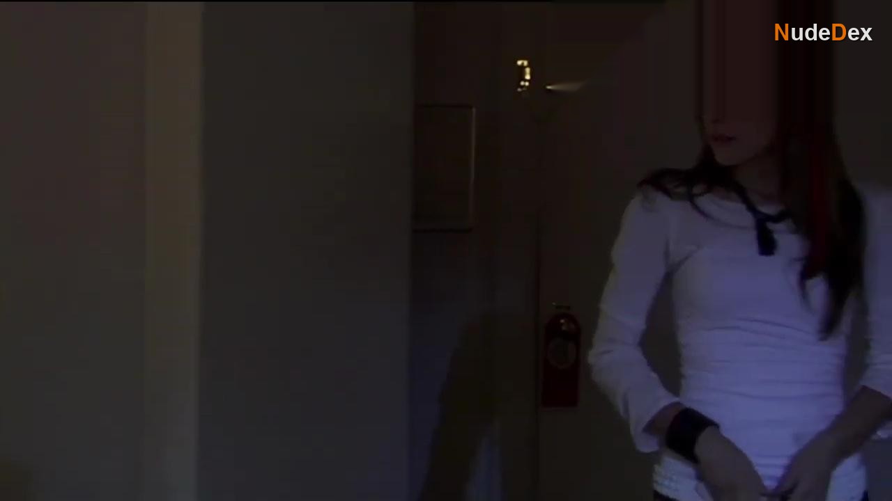 Emma Lahana in Alien Agent, photo 14