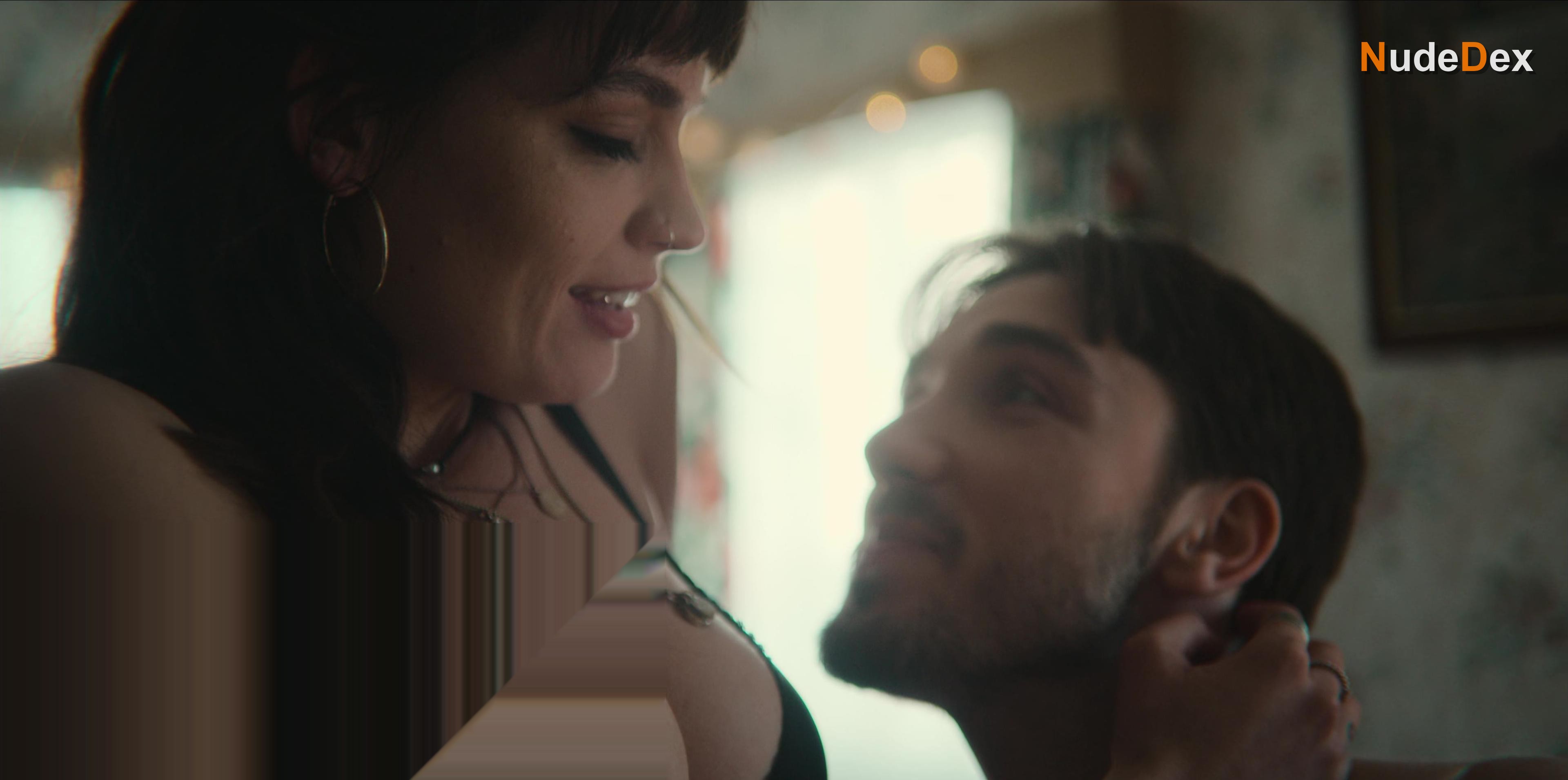 Emma Mackey in Sex Education, photo 15