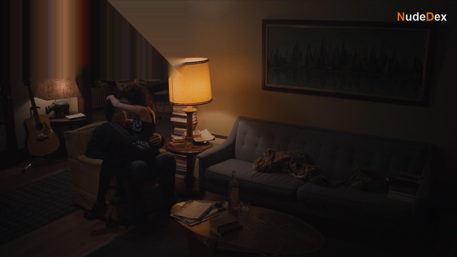 Emma Roberts in Adult World, photo 4