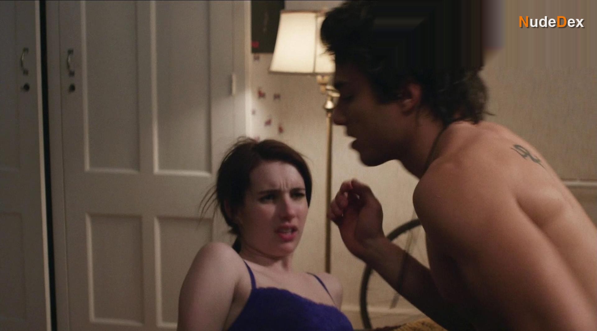 Emma Roberts in Adult World, photo 24