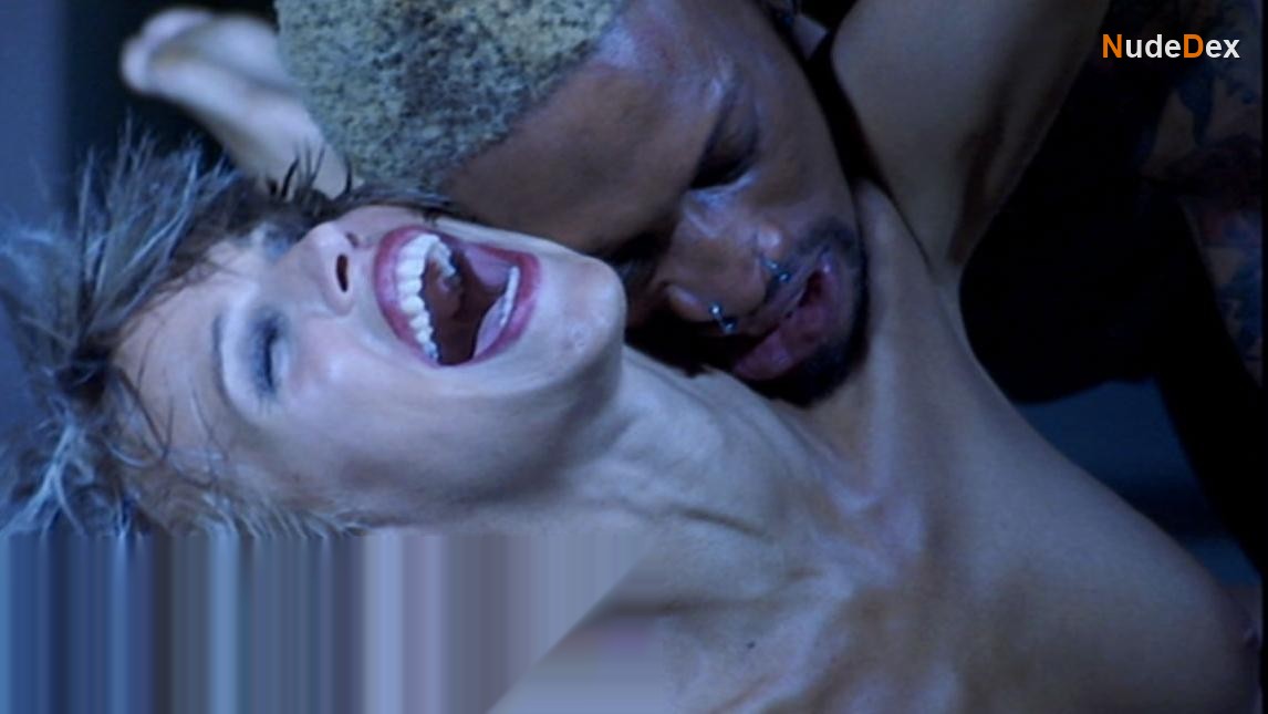 Emma Sjoberg in Taxi 2