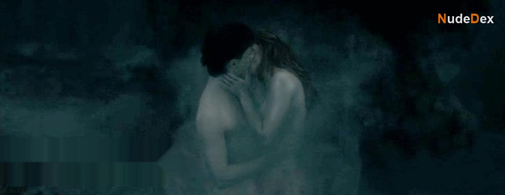 Emma Watson in Harry Potter And The Deathly Hallows Part 1, photo 2