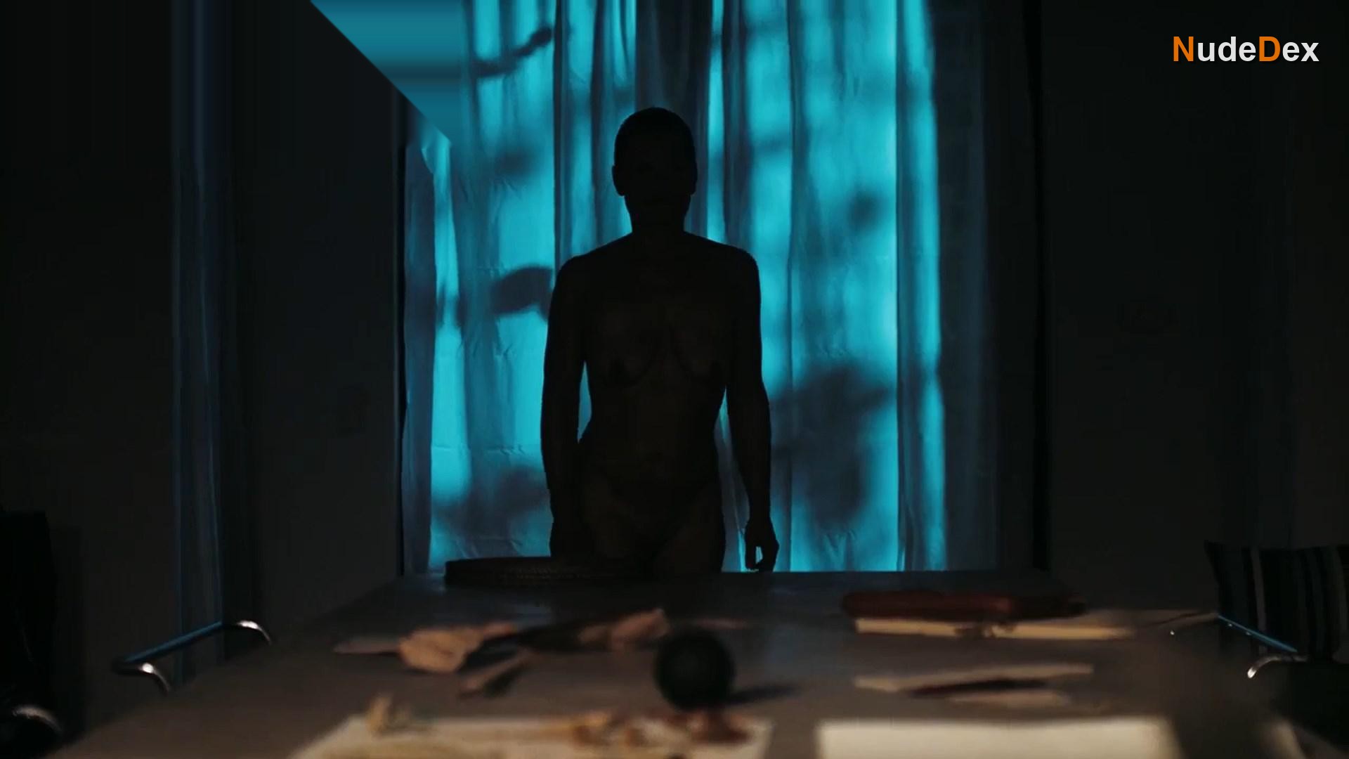 Emma Wild in Unlocked, photo 5