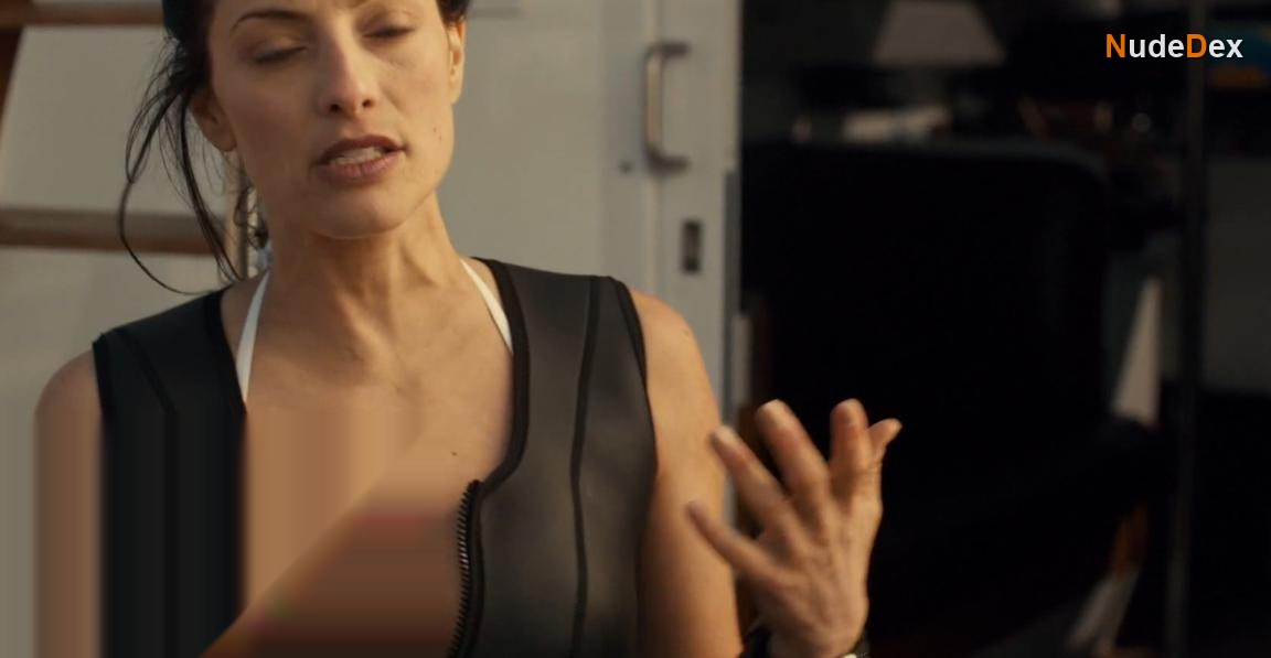 Erica Cerra in Asesino De Tiburones, photo 1