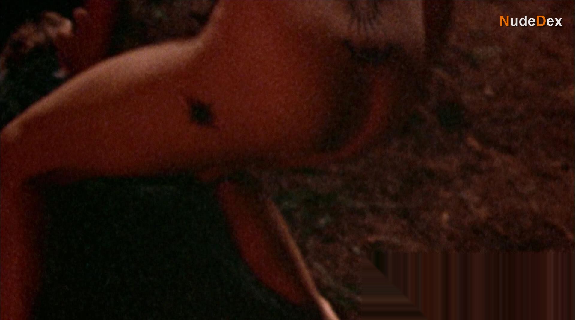 Erica Leerhsen in Blair Witch 2, photo 8