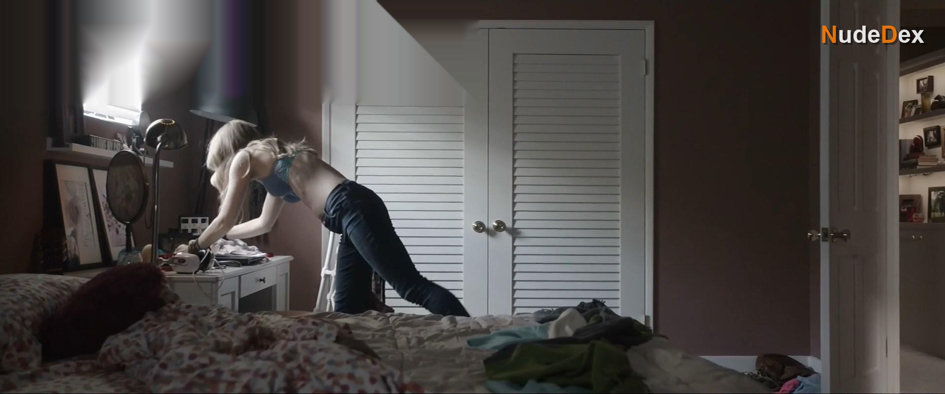 Erin Moriarty in Within, photo 7