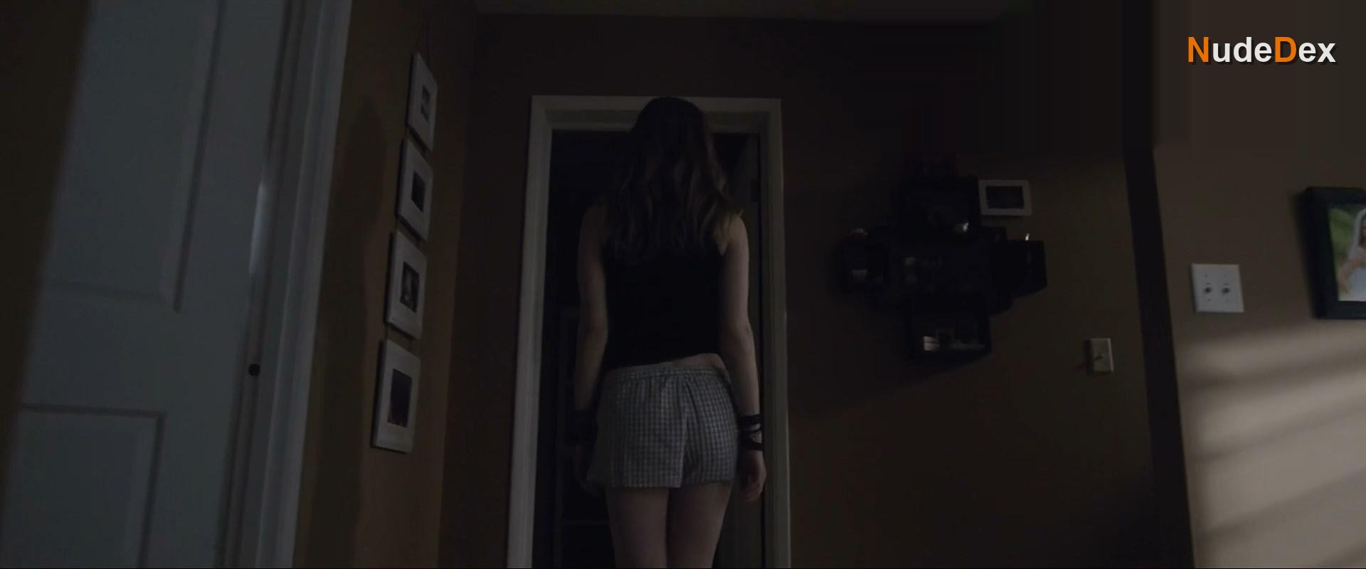 Erin Moriarty in Within, photo 13