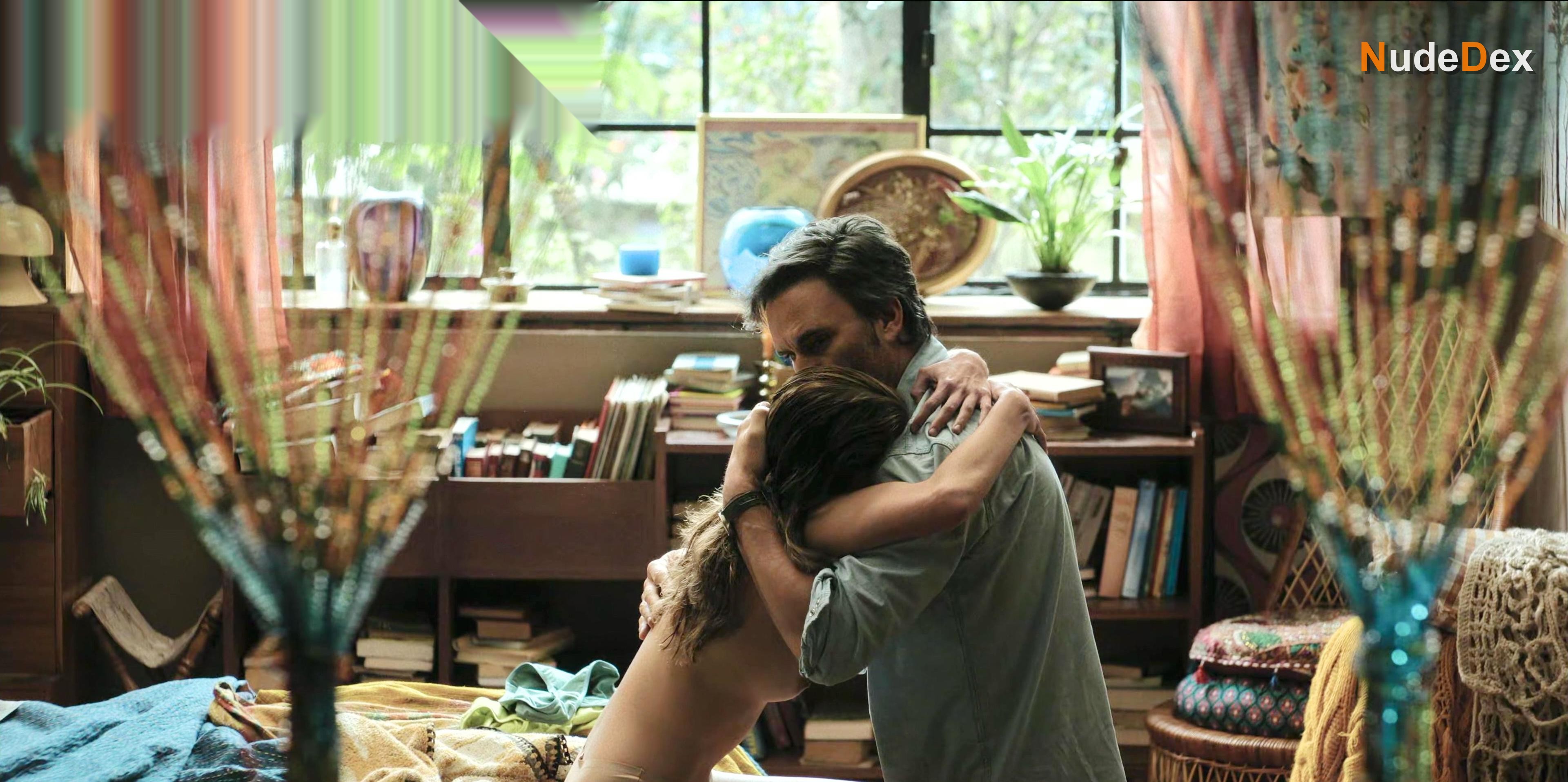 Estefania Pineres in Delirium, photo 4