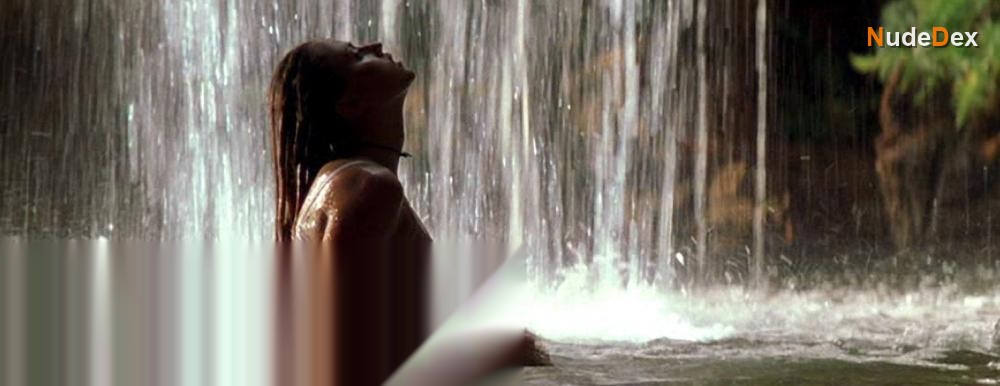 Estella Warren in Kangaroo Jack, photo 1