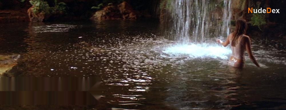 Estella Warren in Kangaroo Jack, photo 4