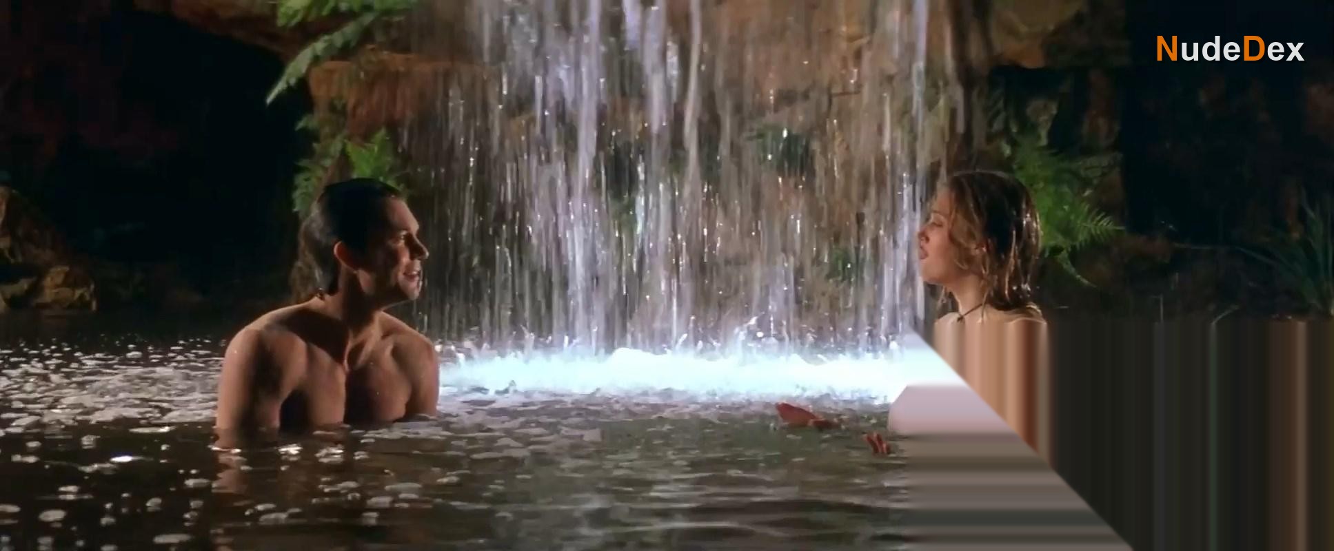 Estella Warren in Kangaroo Jack, photo 5
