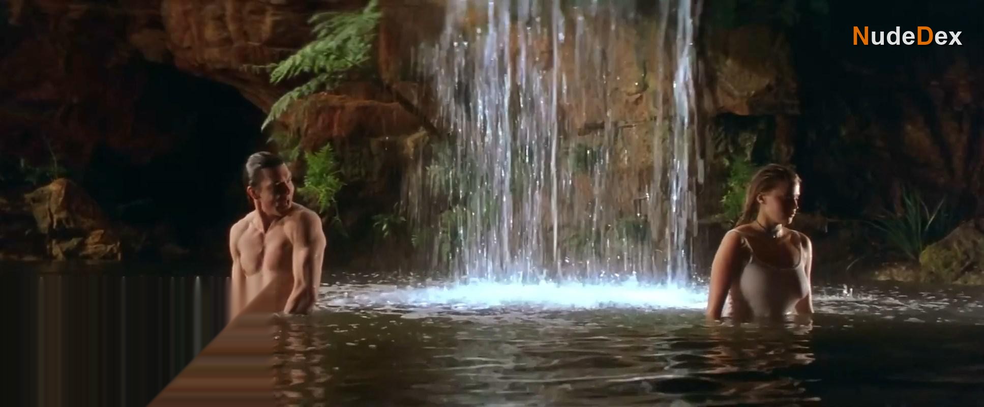 Estella Warren in Kangaroo Jack, photo 11