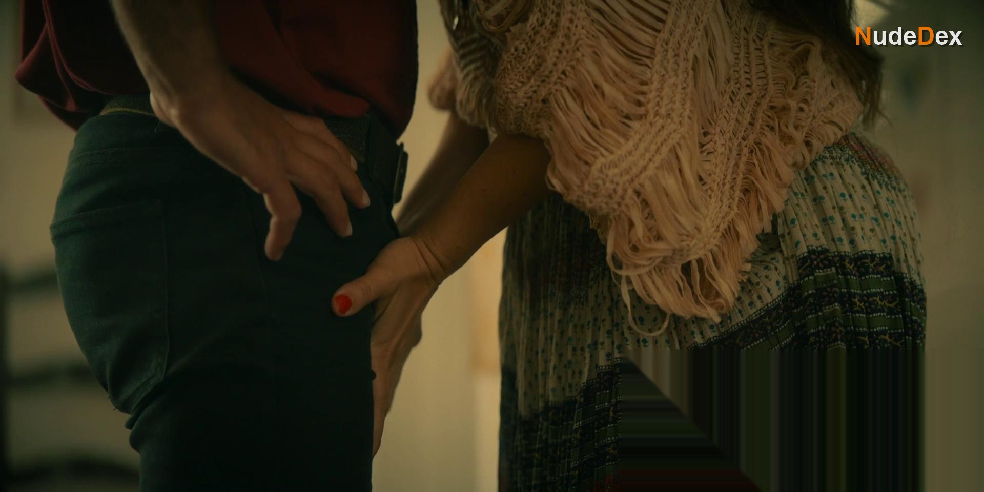 Estelle Meyer in Escort Boys, photo 5