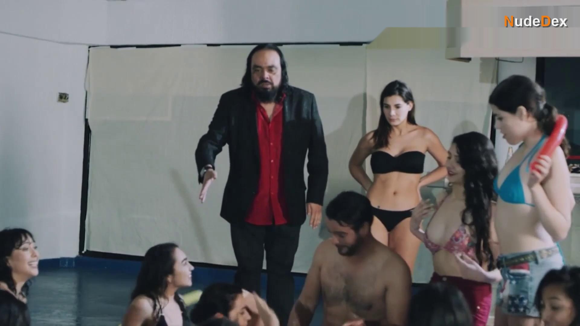 Estephania Barba in Levantate Papito, photo 61