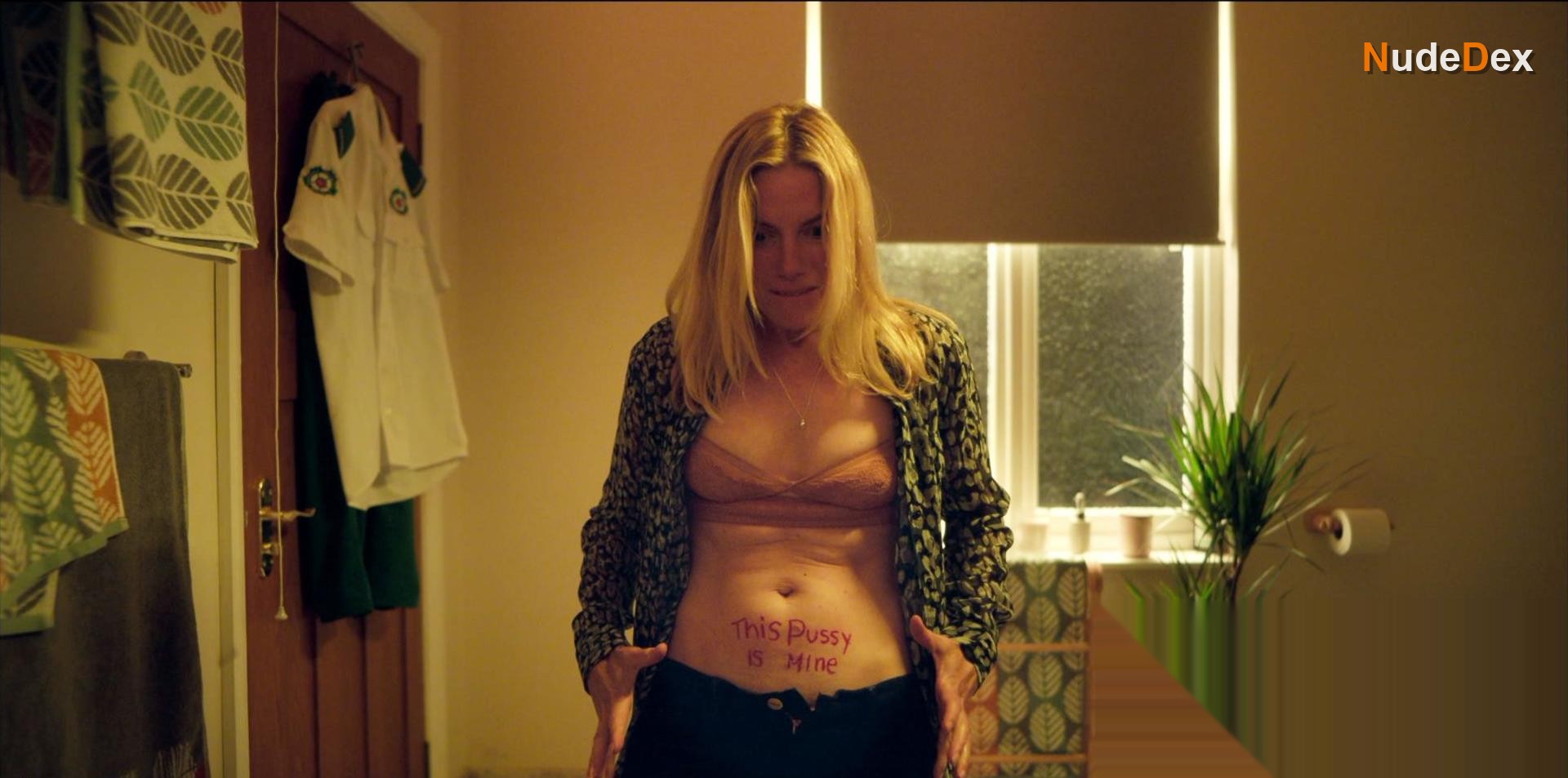Eva Birthistle in Bad Sisters, photo 10