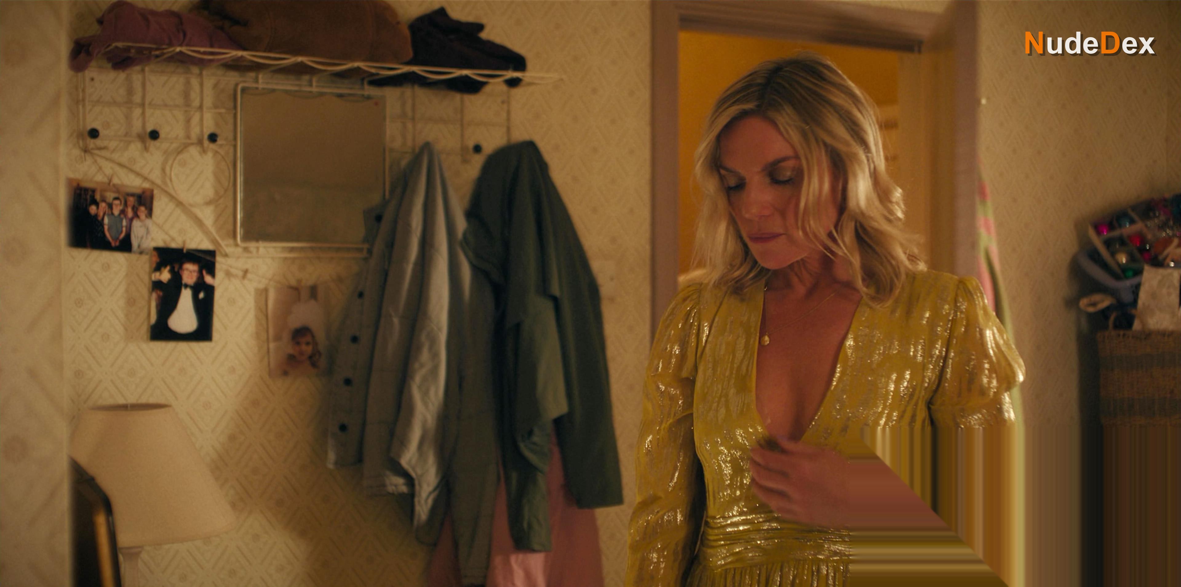 Eva Birthistle in Bad Sisters, photo 13