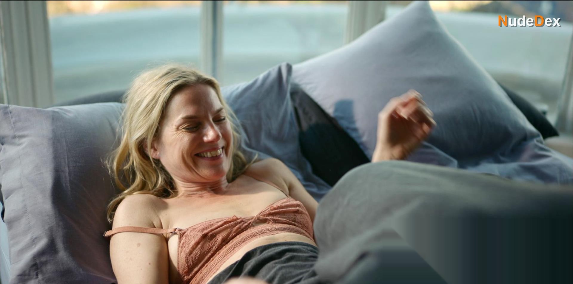 Eva Birthistle in Bad Sisters, photo 15