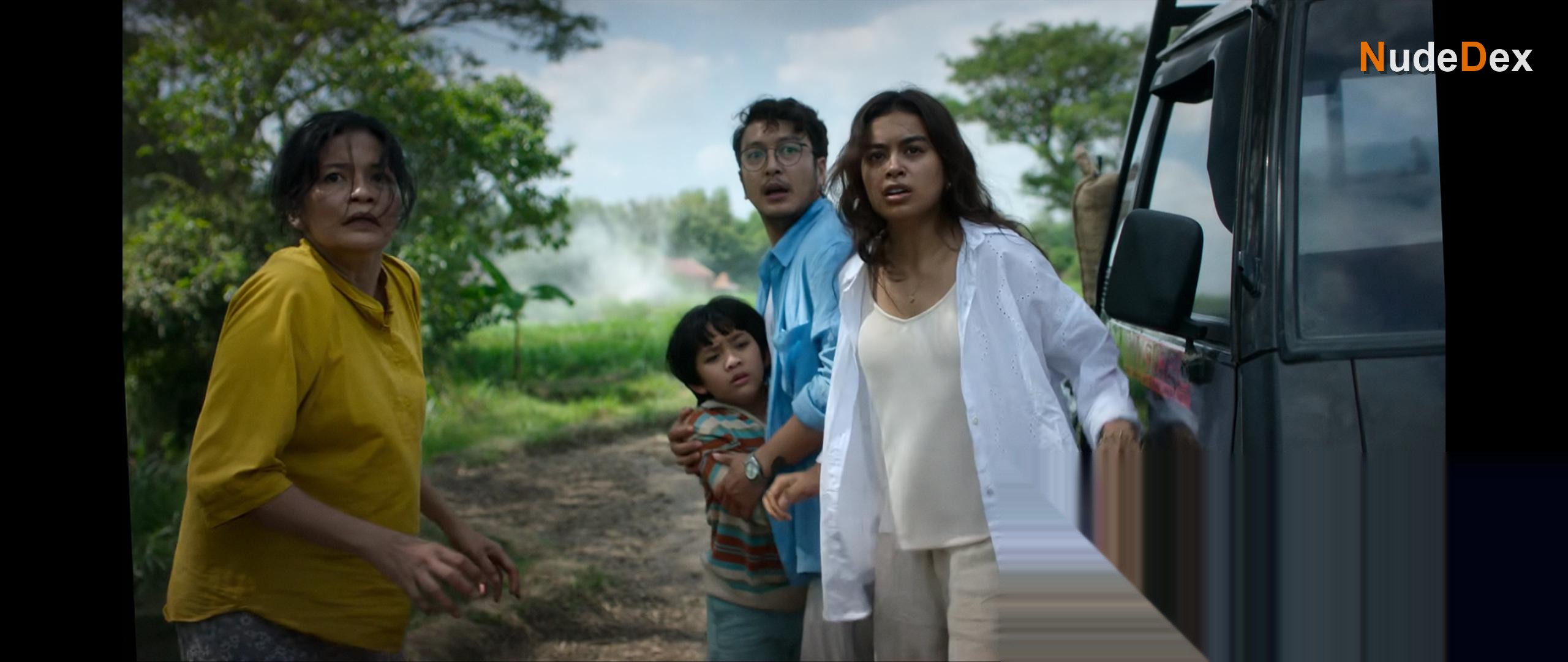 Eva Celia Latjuba in Abadi Nan Jaya, photo 8