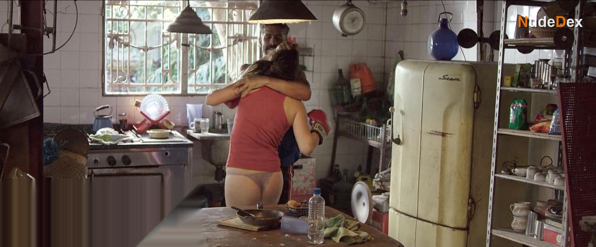 Eva De Dominici in Tiger, Blood In The Mouth, photo 8