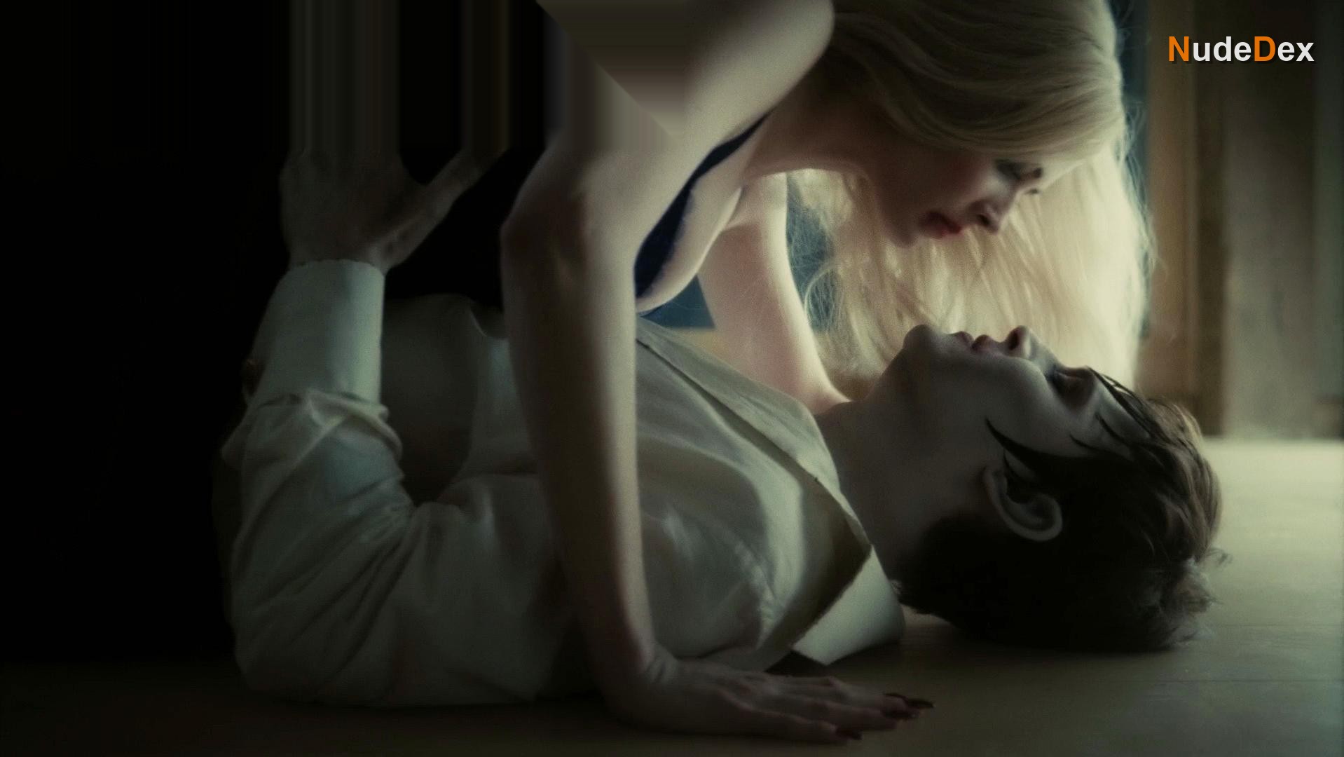 Dark Shadows in Dark Shadows, photo 10