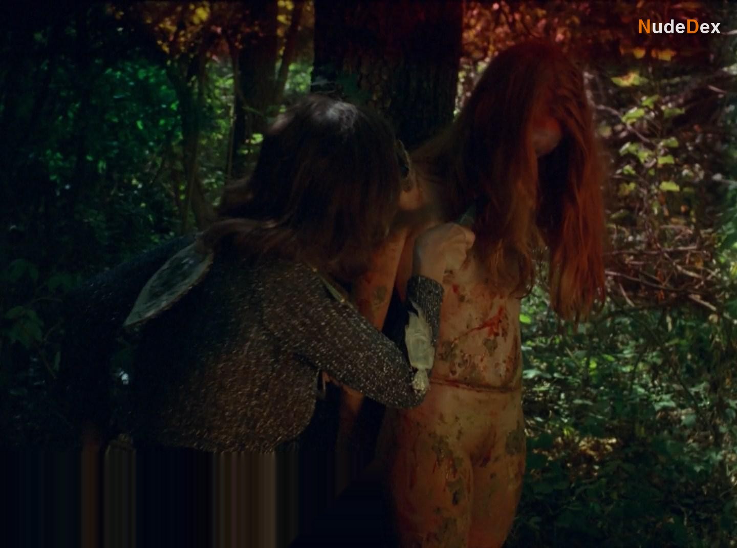 Eva Maloisel in Any Virgin Left Alive, photo 8