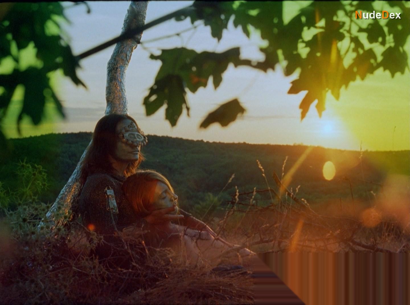 Eva Maloisel in Any Virgin Left Alive, photo 14