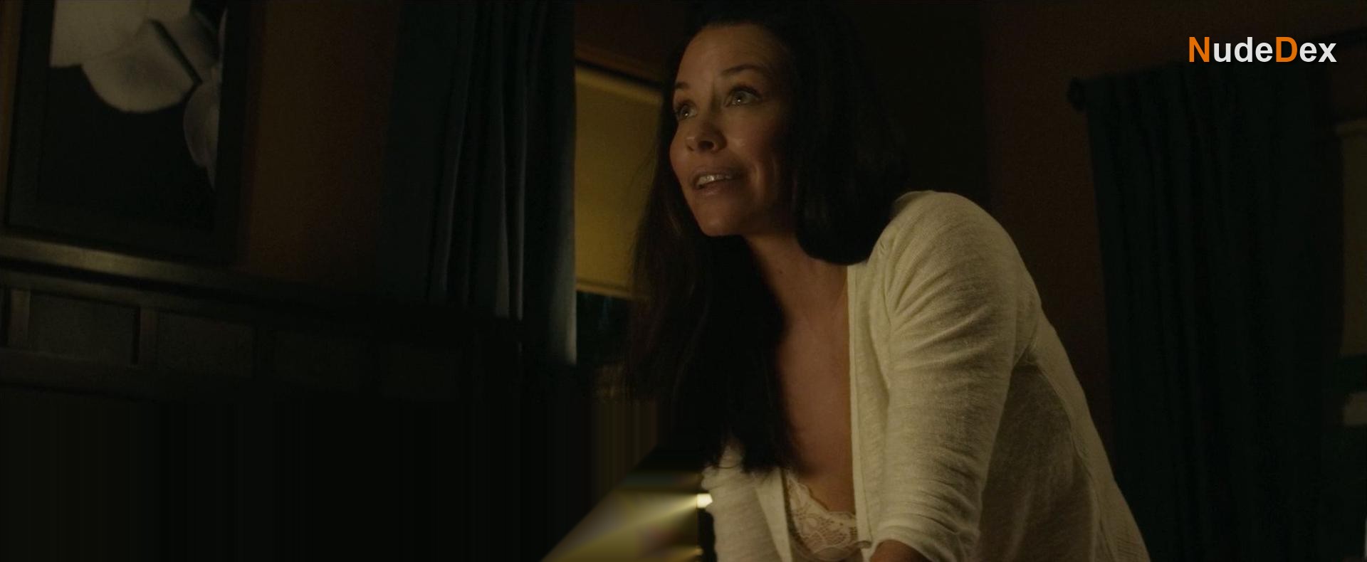 Evangeline Lilly in Little Evil, photo 3
