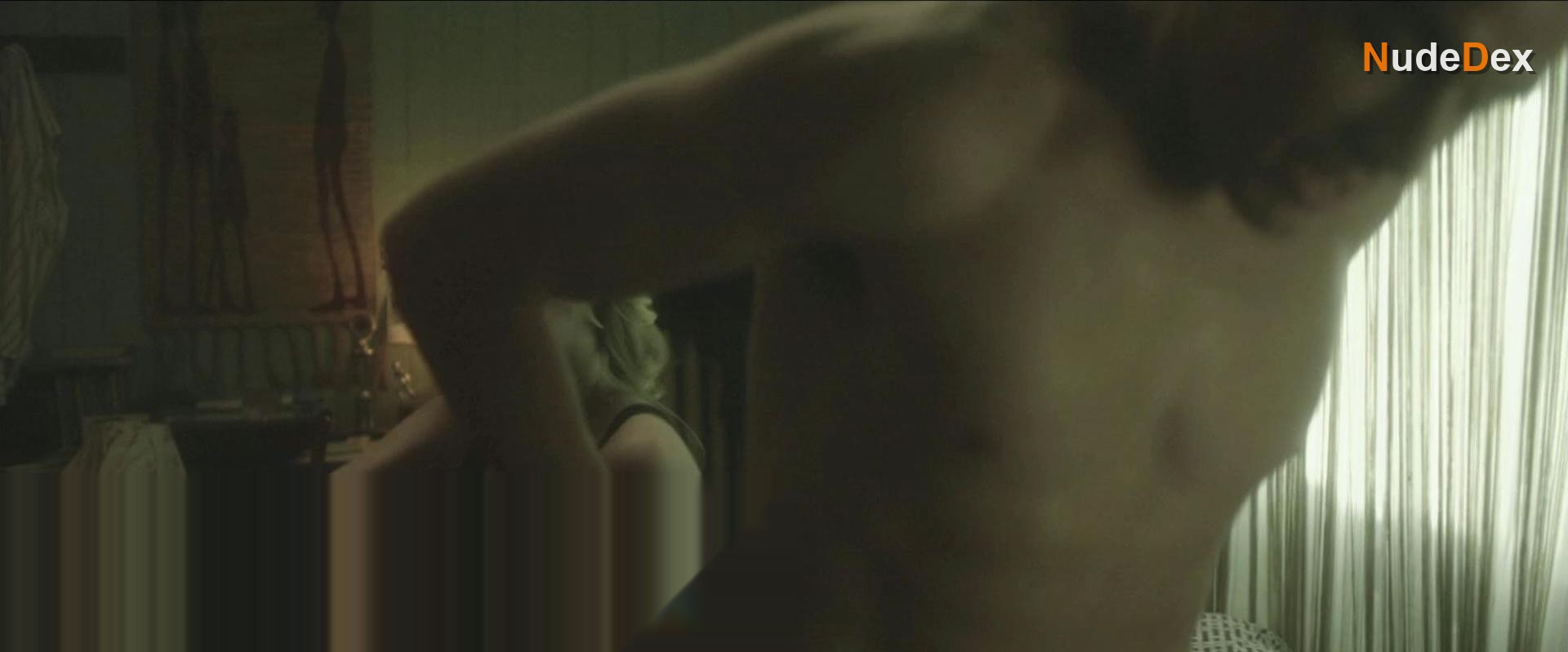 Evanna Lynch in Addiction A 60 S Love Story, photo 1