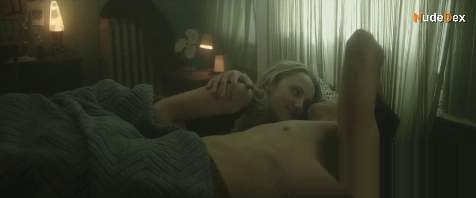 Evanna Lynch in Addiction A 60 S Love Story, photo 3