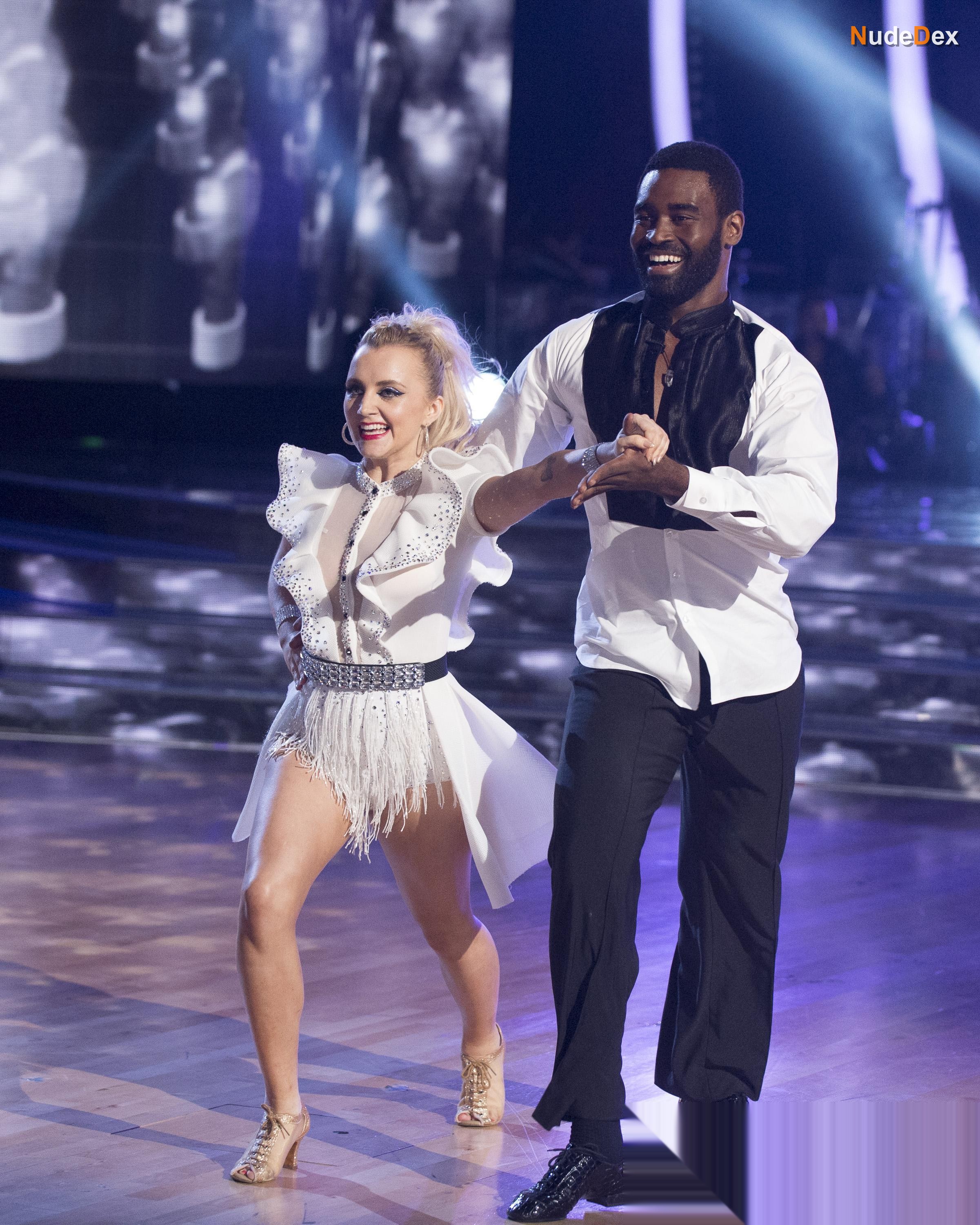 Evanna Lynch in Dancing With The Stars, photo 23